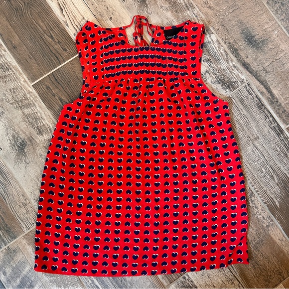 ❤️Like New❤️ Cynthia Rowley Sleeveless Red Blouse with Navy & White Hearts - Picture 2 of 5